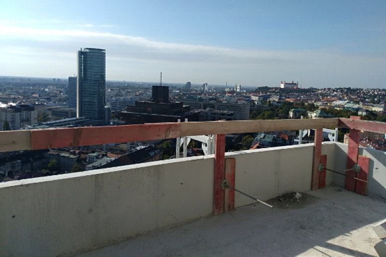 Máme galériu s priebehom výstavby